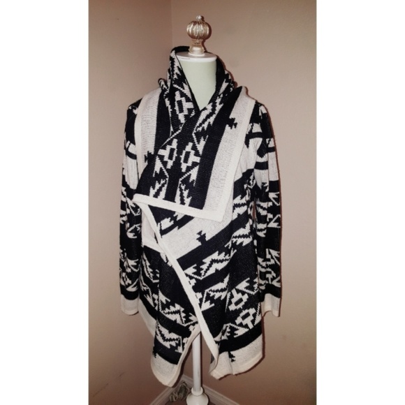 Sweater - Picture 2 of 4